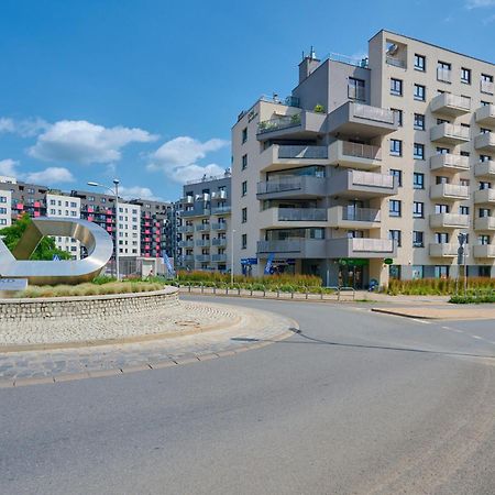 Spacious Apartment With Balcony Near The Slavic Hill Wroclaw By Renters Prestige المظهر الخارجي الصورة