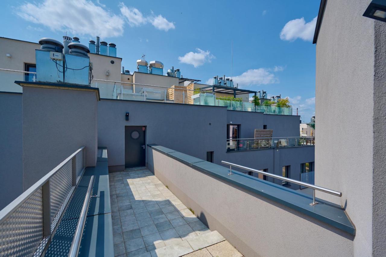 Spacious Apartment With Balcony Near The Slavic Hill Wroclaw By Renters Prestige المظهر الخارجي الصورة