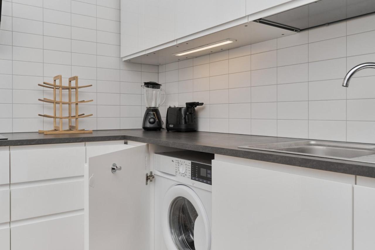 Spacious Apartment With Balcony Near The Slavic Hill Wroclaw By Renters Prestige المظهر الخارجي الصورة